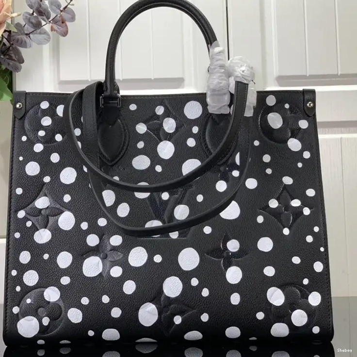 2304DJ0006 LV Bag 0521